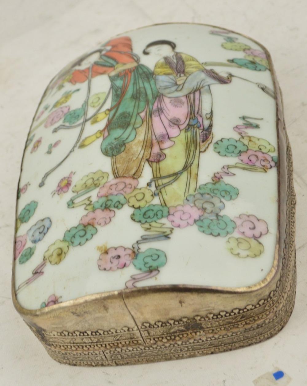 Vintage Chinese Porcelain Trinket Box Hand Painted Figures Brass Tone Shard